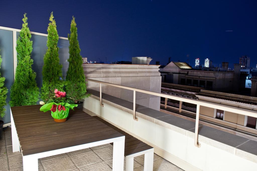 Atico Paseo De Gracia Apartment